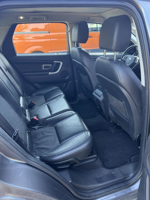 Range rover discovery sport