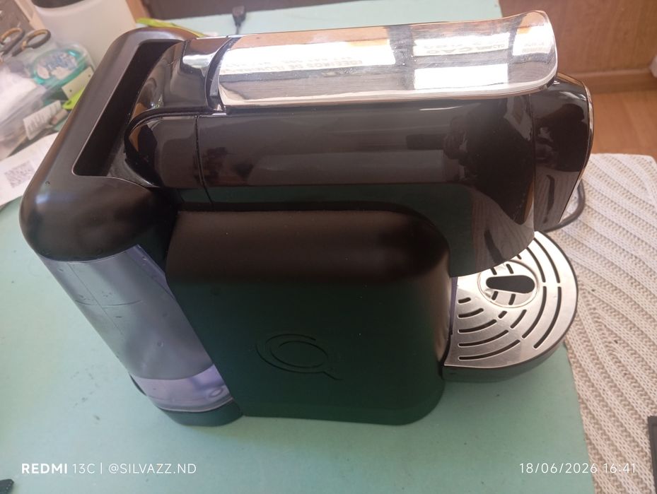 Cafeteira Máquina de café Delta Q  para despachar rápido
