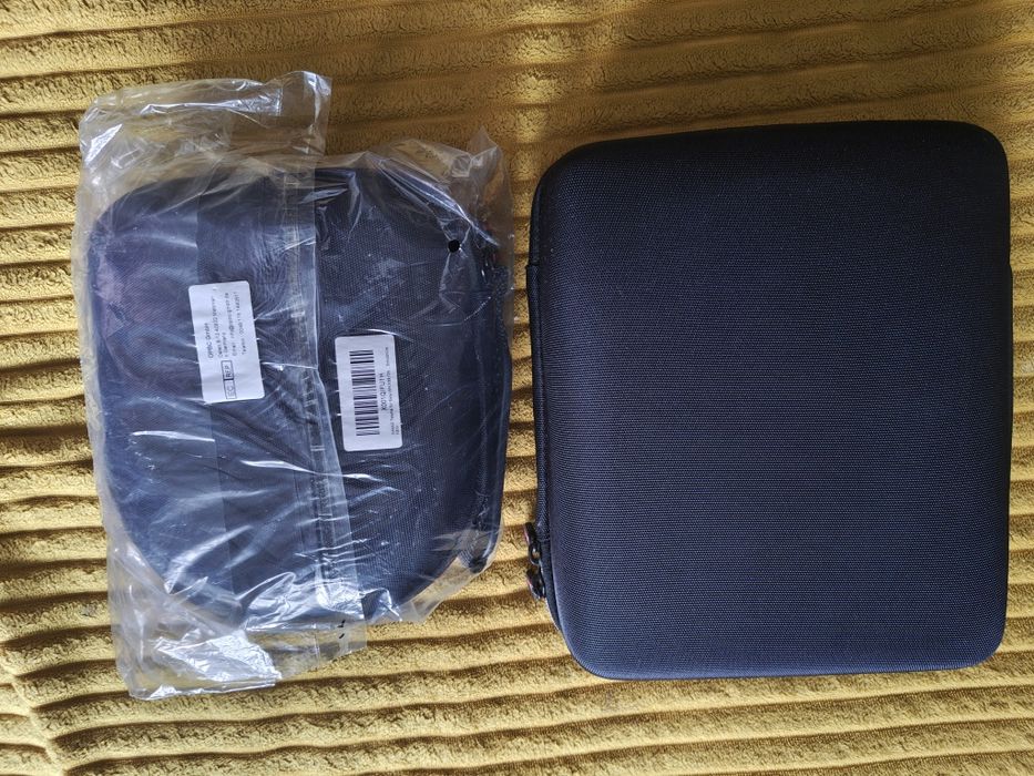Etui xanad na słuchawki na tablet