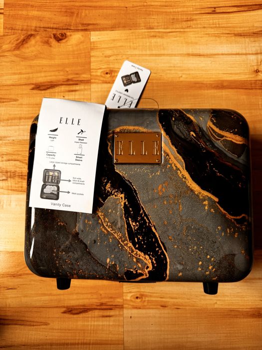 Walizka/kuferek/kosmetyczka