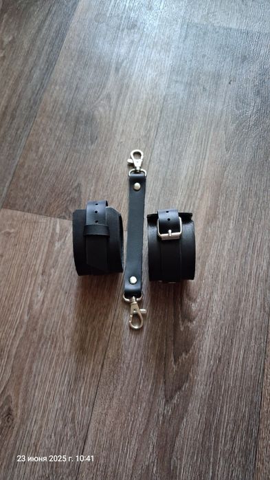 Браслеты для двоих для игр в виде наручники из натуральной кожи