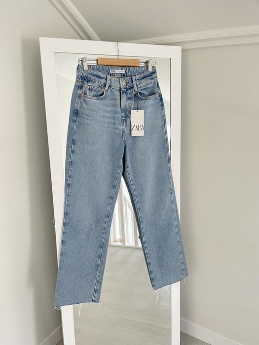 Джинси Zara straight fit прямі джинси з необробленим краєм