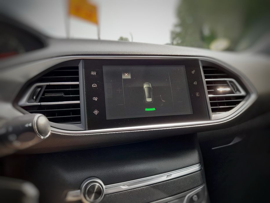 Peugeot 308 SW Allure 1.6 BlueHDi – 2014.  Negociable