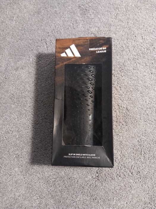 Ochraniacze piłkarskie adidas predator