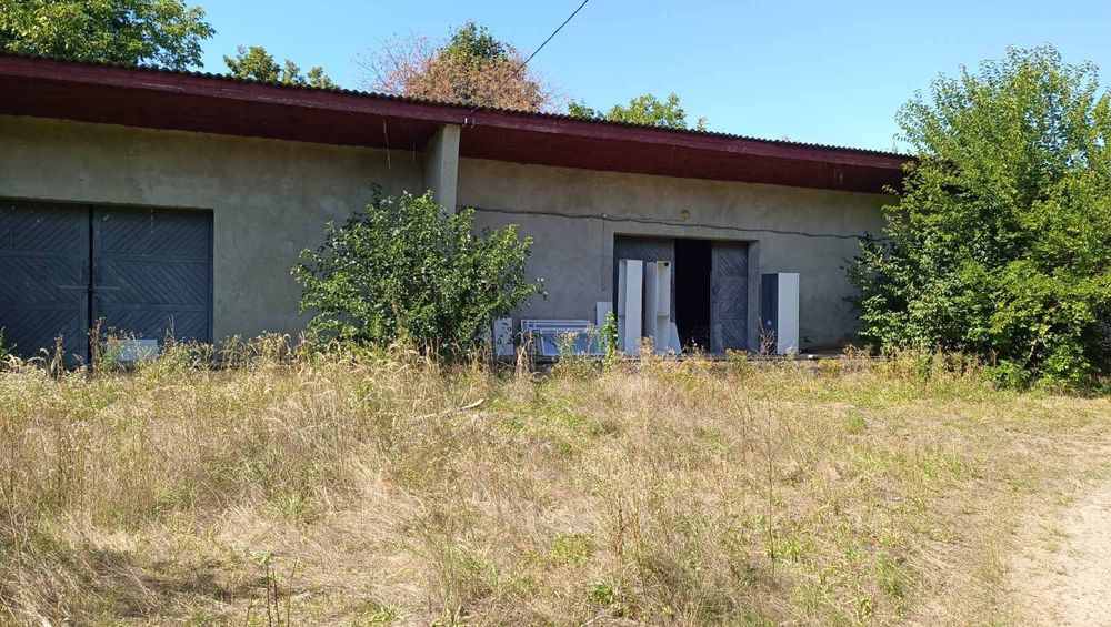 Продається склад в Берегове.