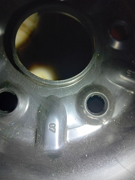 Jantes de ferro 16 polegadas, 5 furos, novas com tampões.Toyota AURIS