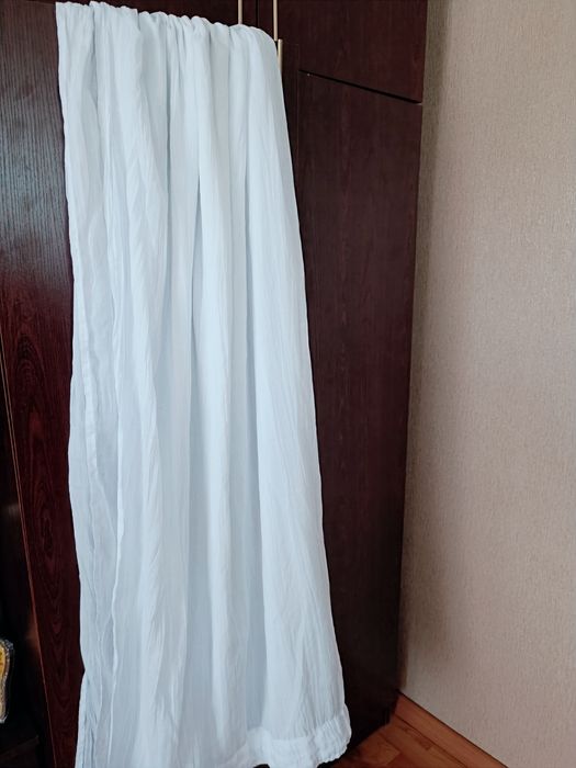 Гардина біла, ну дуже гарна, розмір 300*135