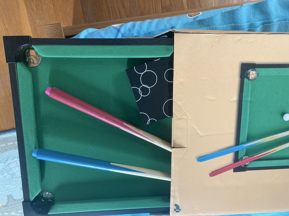 Mesa de bilhar pequena