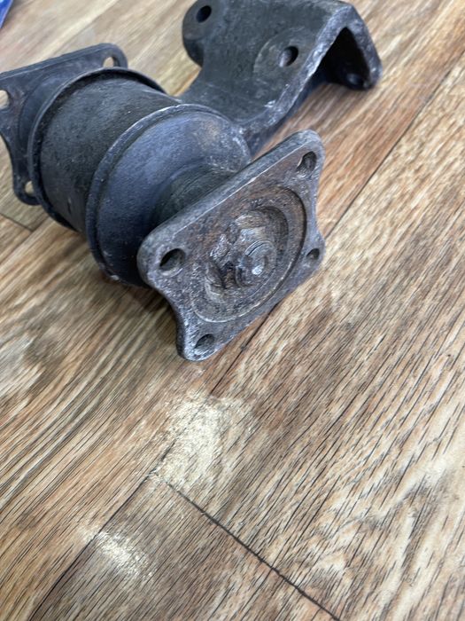 Підвісний опора під лебідку газ 66 !