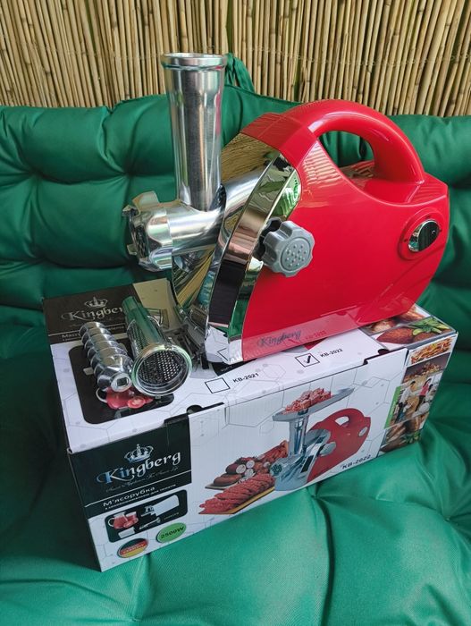 Электрическая мясорубка с томатной соковыжималкой 2 в 1