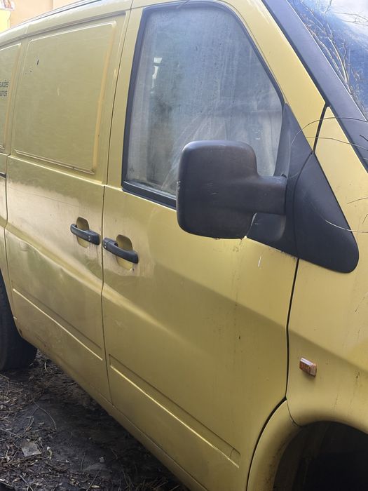 Porta frente direita Mercedes Vito W638