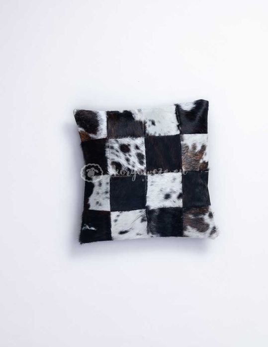 Poduszka/ poszewka patchwork ze skóry krowiej/ bydlęcej (jaś) 40x40 cm