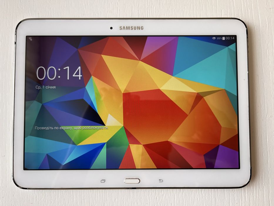 Планшет Samsung Galaxy Tab 4 10.1 (SM-T530)