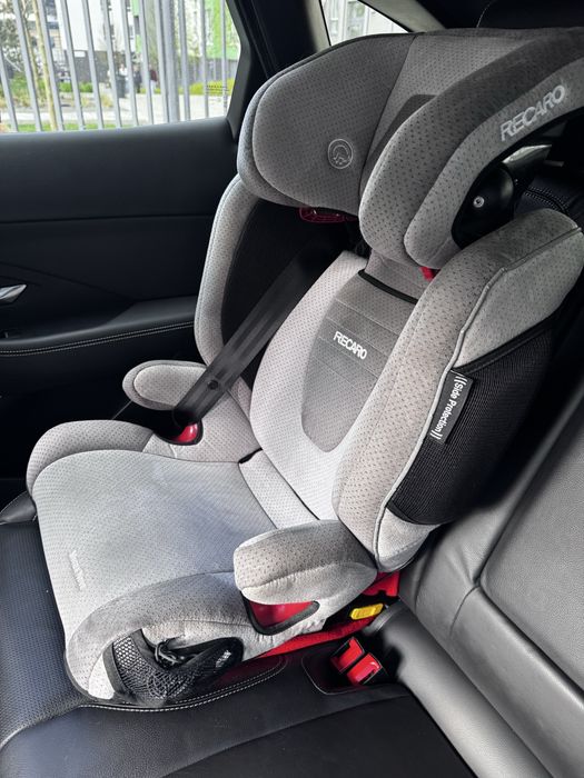 Автокрісло 4-12 років RECARO Monza Nova 2 SeatFix