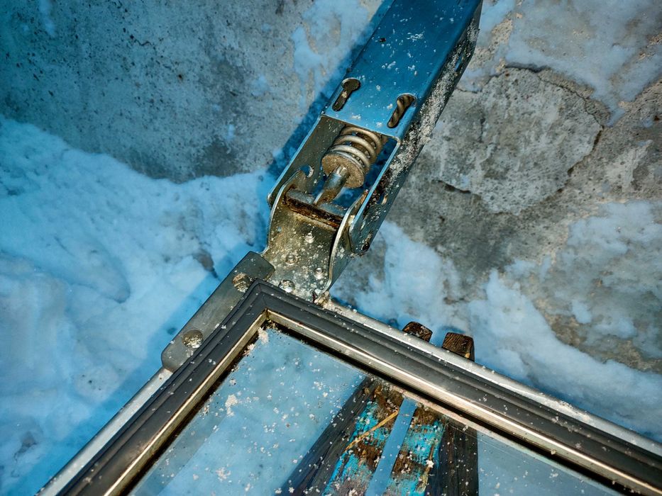 Szyba gięta, szklarnia, inspekt, świetlik , drzwi szkło hartowane.