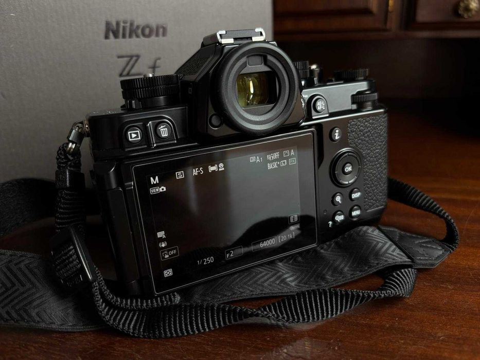 Nikon Z f + 50mm 1.8 Yongnuo
