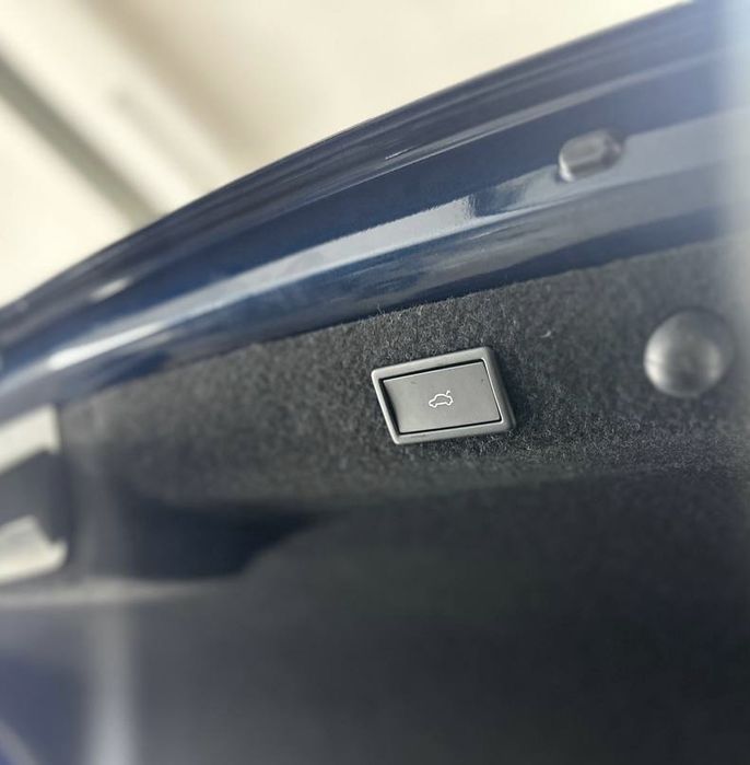 Електропривід багажника для Skoda Octavia A8