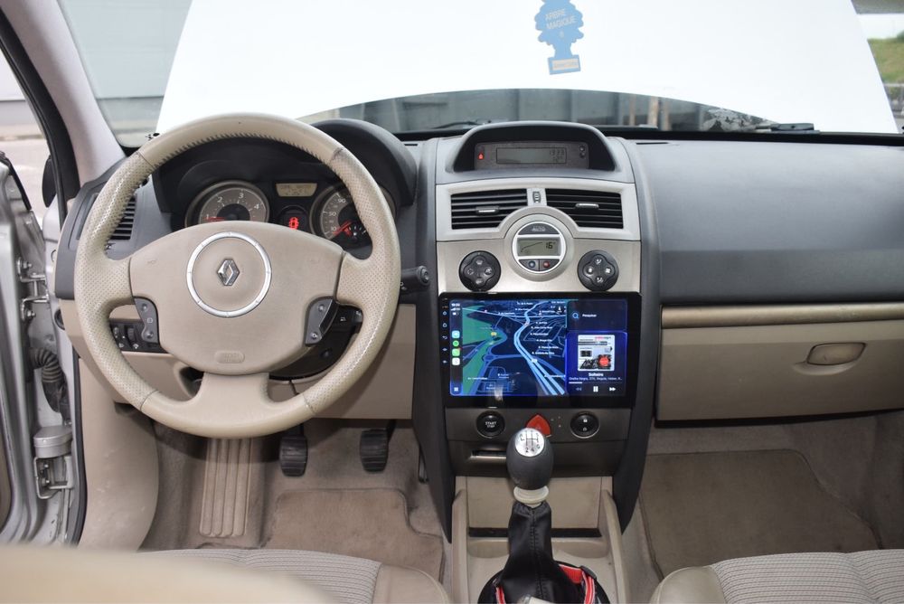 Renault Megane 1.5 dCi - Versão Luxe Privilege - Com GPS e Económico