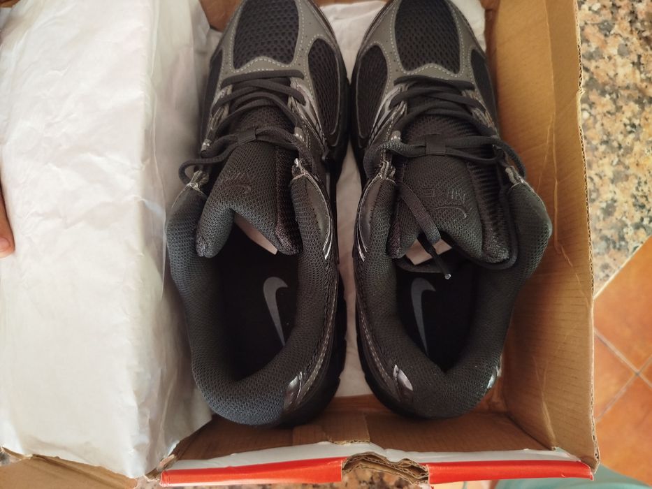 Vendo sapatilhas Nike V5 RNR novas n:42