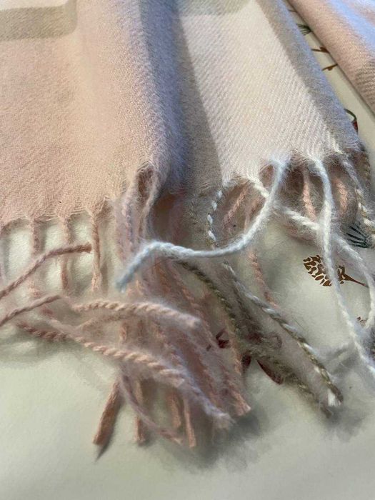 Шарф Burberry в клітинку рожевий