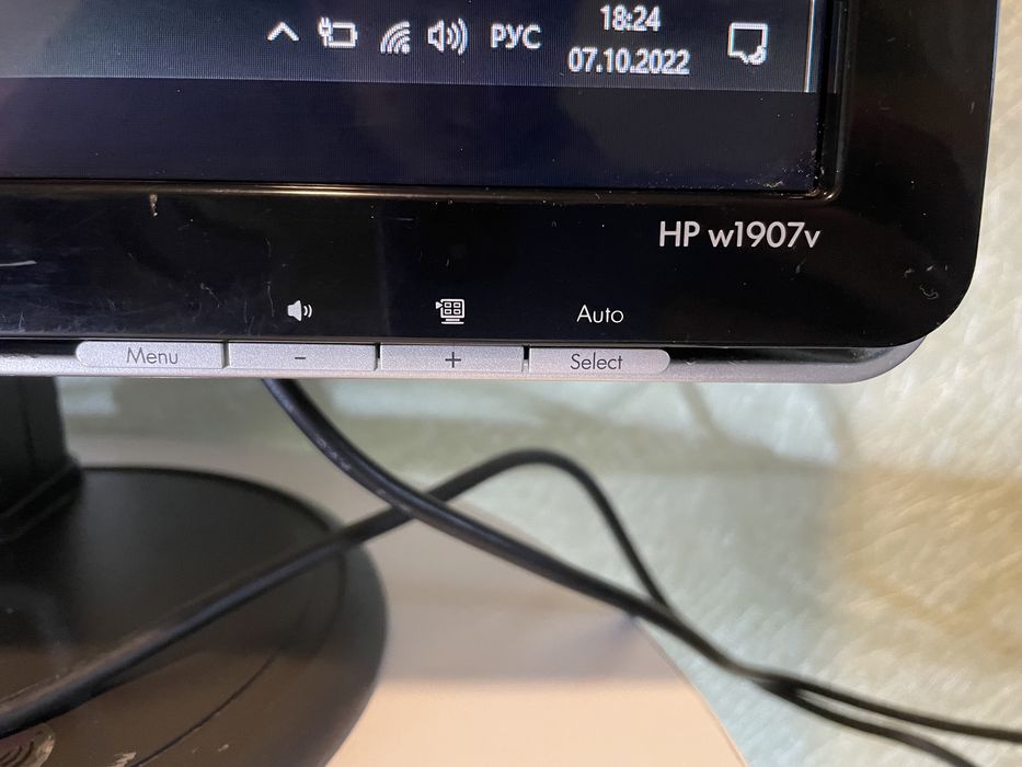Монітор HP 19 дюймів Audio in