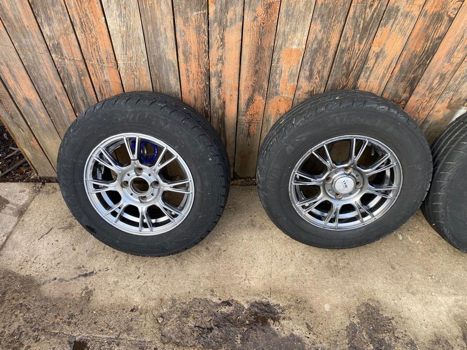 Титановые диски R13  4*100 с летней резиной