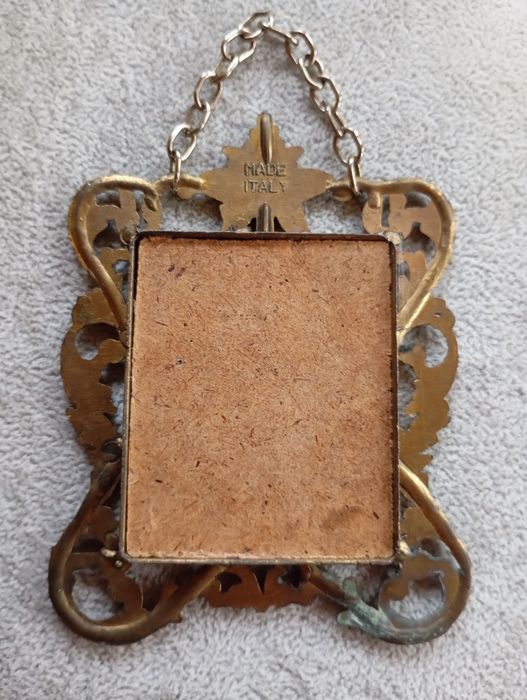 Картина в бронзовой рамке