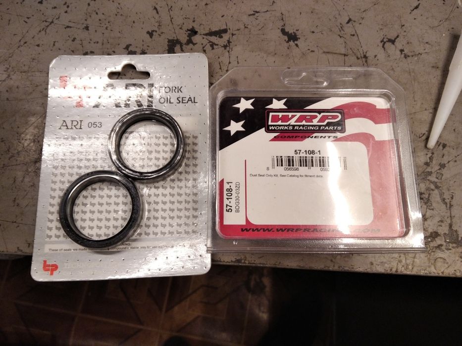 Сальники вилки ducati