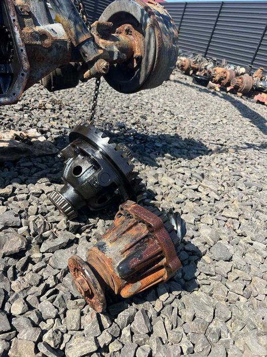 Редуктор MAN G90 L2000 з блокуванням, 40+9 4.444