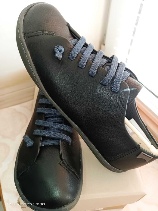 Красивые мокасины-туфли марки-Camper