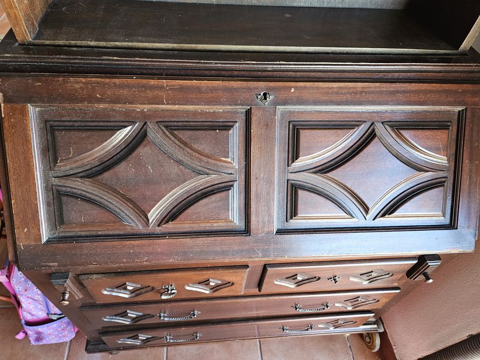 Escravaninha com gavetas