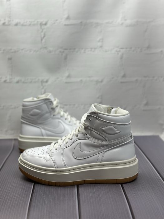 Жіночі білі шкіряні кросівки Jordan Elevate 38.5p