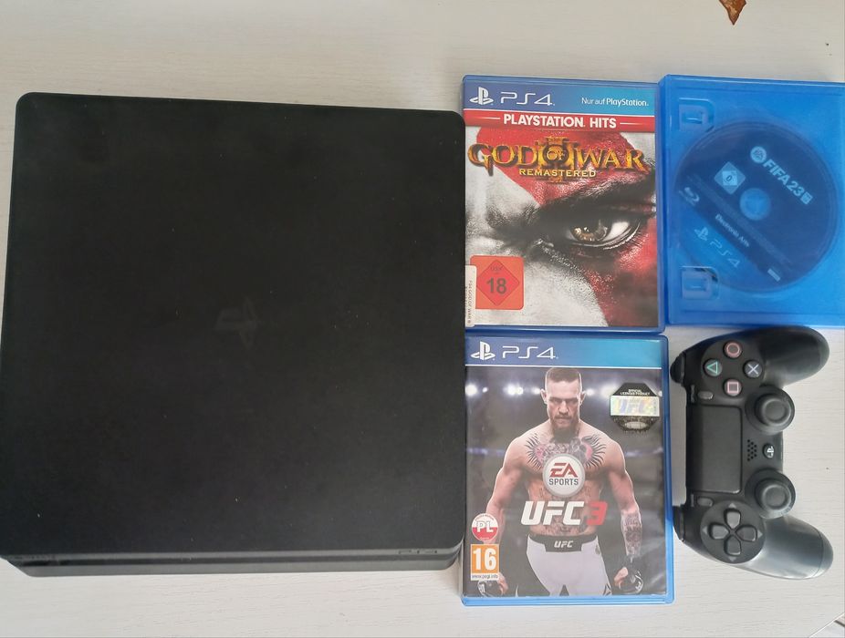 PS4 1TB, pad, gry, kable