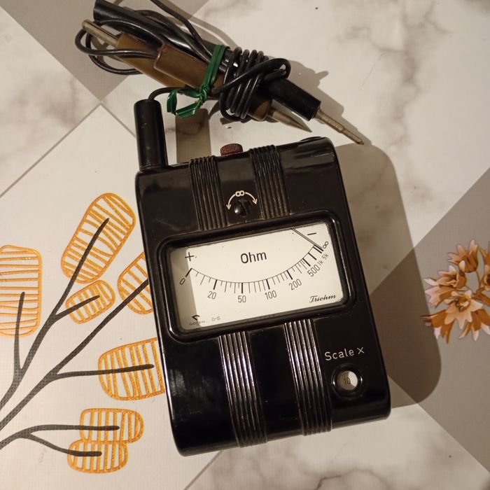 zabytkowy omomierz Gossen Triohm.