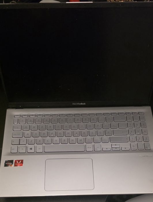 Portátil Asus F512D