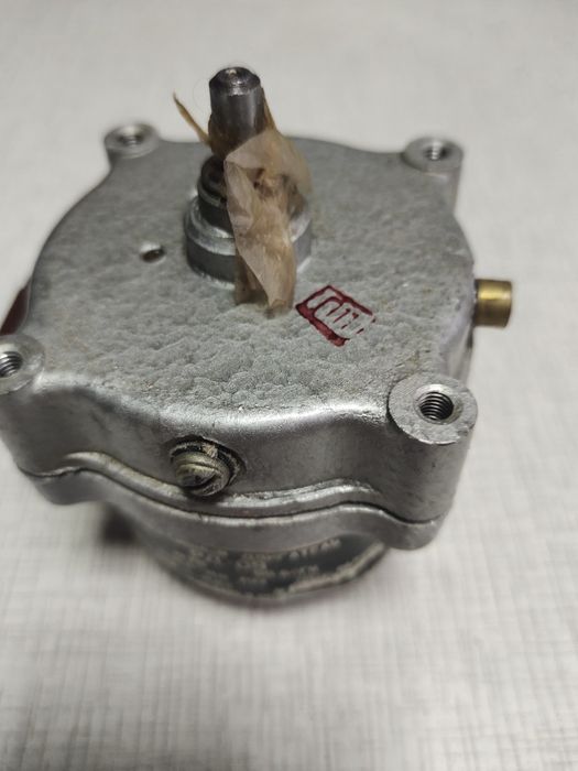 Реверсивный двигатель РД-09