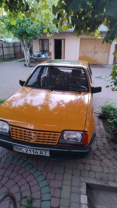 Опель аскона класний стан