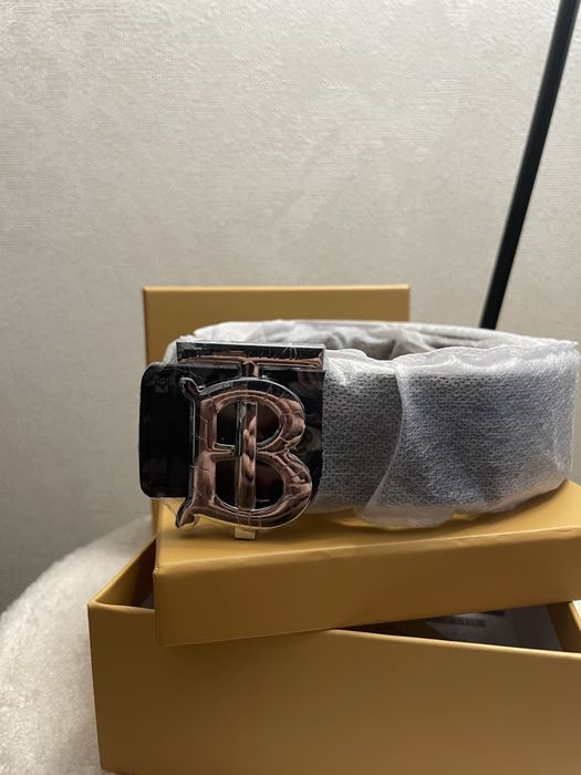 Ремень Burberry чорний барбери