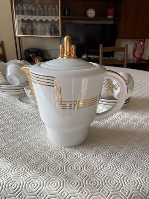 Vista Alegre Tea Set429087996385710084