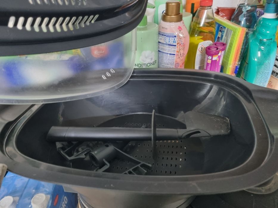 Monsieur Cuisine Plus – liga mas não aquece (com acessórios e manual)*