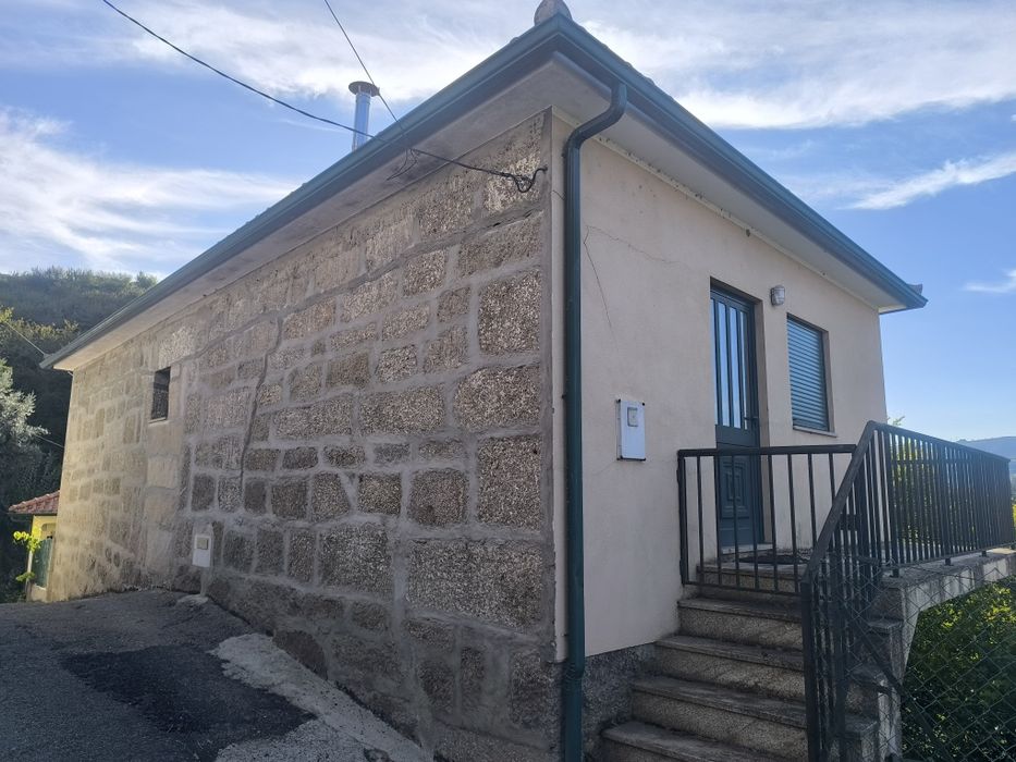 Quinta,Casa com terreno e água