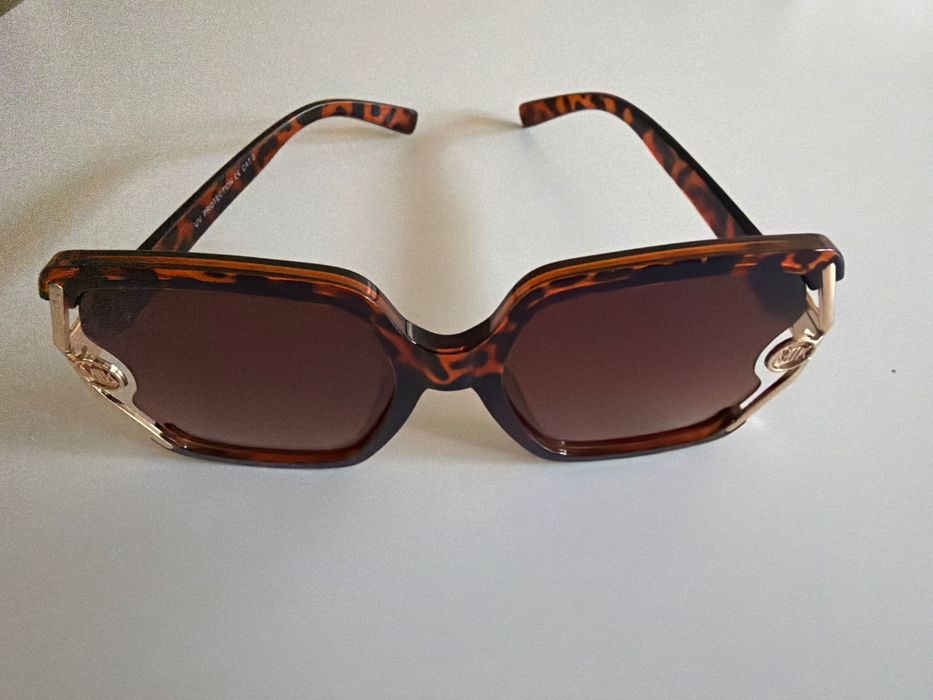 Óculos de sol sem registo