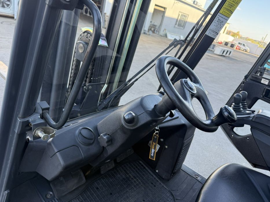 Навантажувач Linde H25T-01 2012 рік