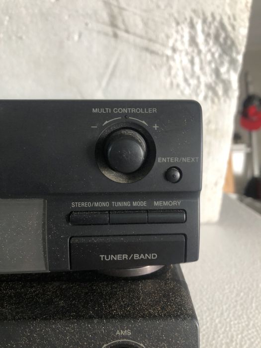 Dois aparelhos de son Sony