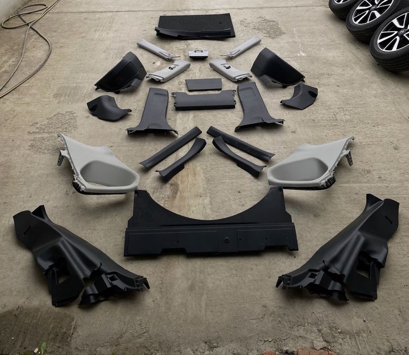 Toyota Rav 4 2019 - 2025 пластик салону