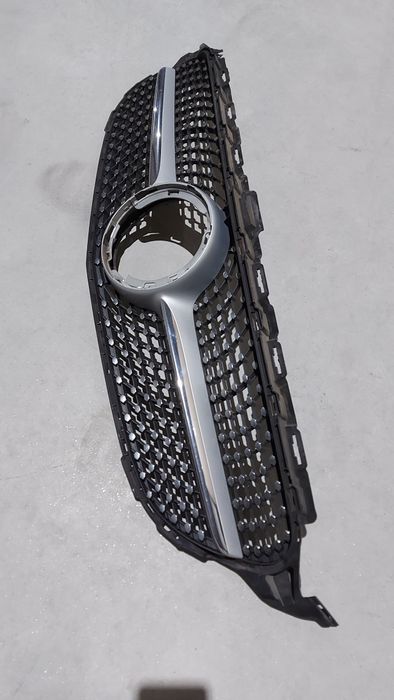Grelha diamante mercedes  C W205