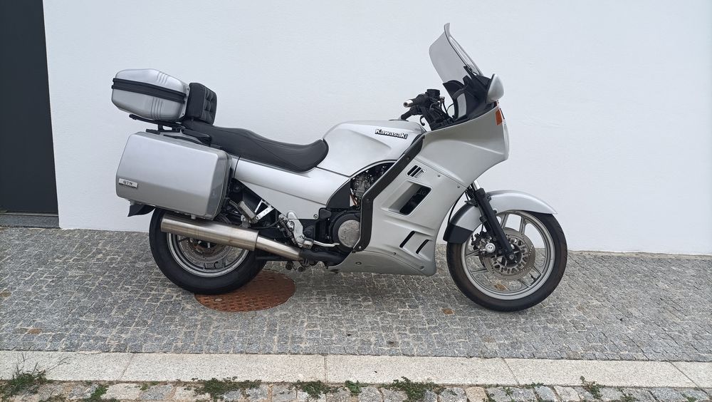 Kawasaki GTR 1000