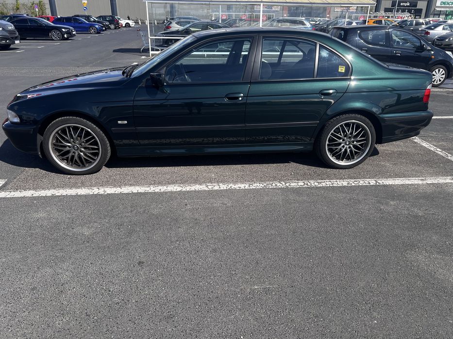 Bmw E39 520i.