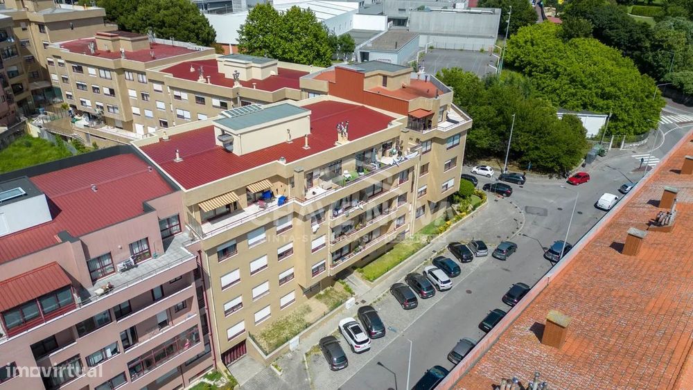 Apartamento T3 c/ Vistas Mar e Garagem Box em Canidelo