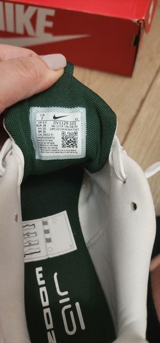 Кросівки жіночі Nike ,оригінал